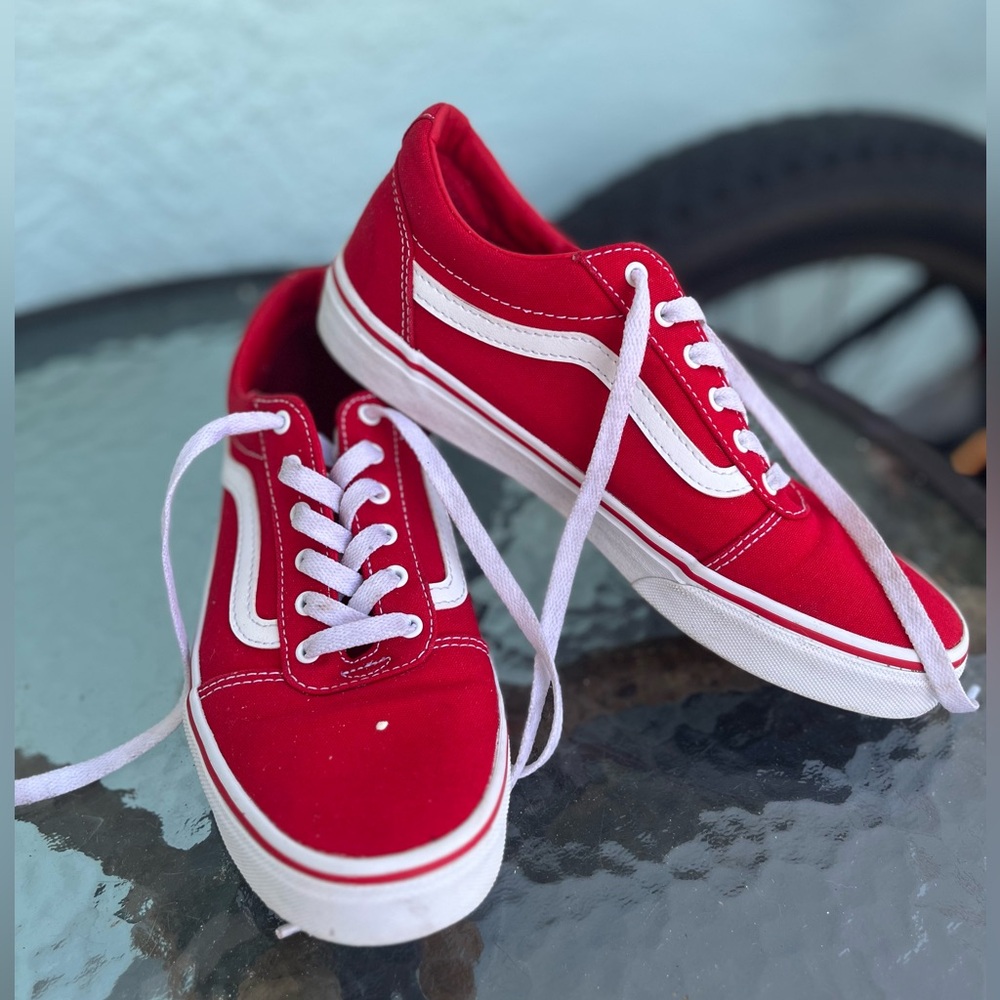 Vans Old Skool Shoe Red